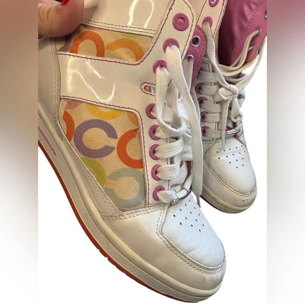 COACH women’s Vintage "Norra" Sneaker
High Tops white pink sz 6M preloved - Picture 6 of 11